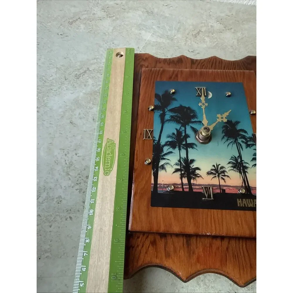 Vintage Hawaiian Sunset Lacquered Wooden Clock ~ Roman Numerals ~ READ